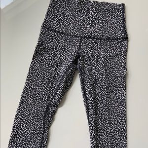Lululemon cropped leggings